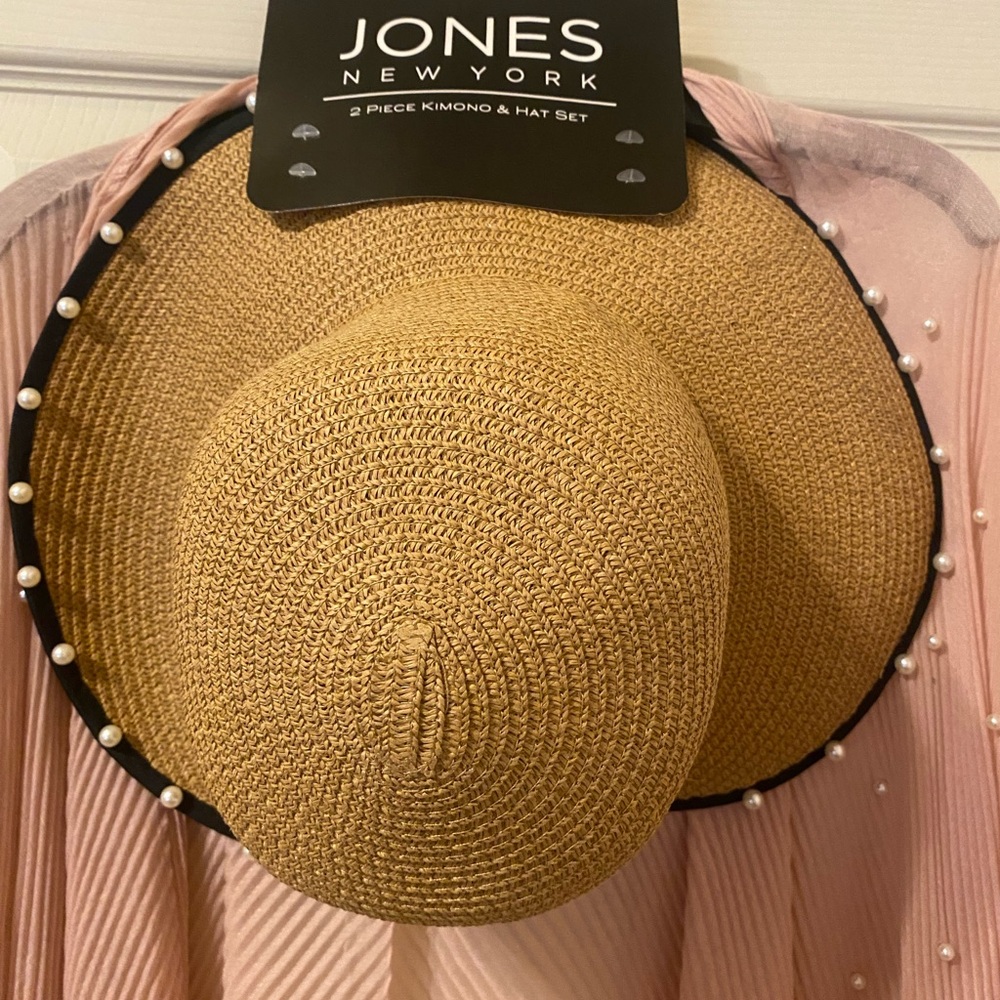 Jones New York cover-up and hat